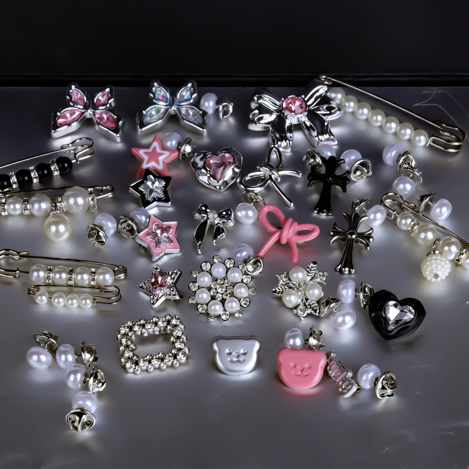 62pcs Silver Set Sock Charm Set, Safety Pin Brooch, Rhinestone, Pearl, Button Charms for Socks, Shoes, Clothing Accessories